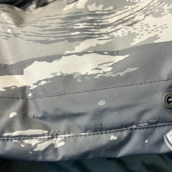 MONCLER GENIUS
4 Moncler HYKE Vanil Printed GORE-TEX INFINIUM™ Down Gilet Size 2 - Picture 5 of 6